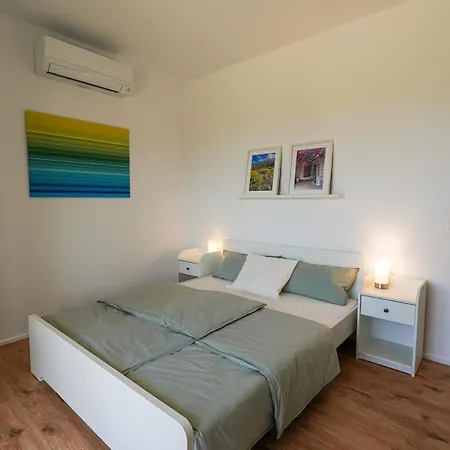 Philia-modern Living With Panoramic Sea View