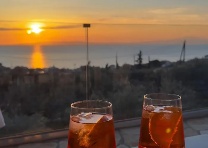 House Philia With Panoramic Sea View In Mani 펜션 *